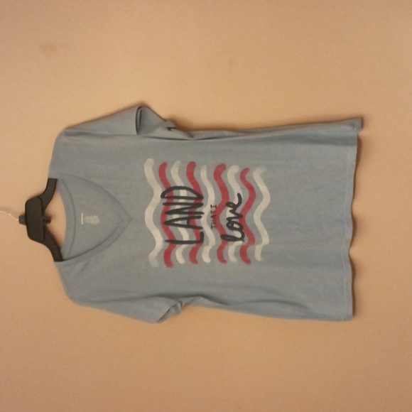 Tops - "Land that I Love" v-neck tee, sz XL